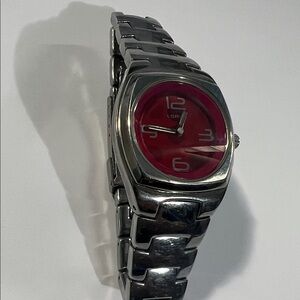 (983)Vintage Lorus Women's Silver and Red Watch..